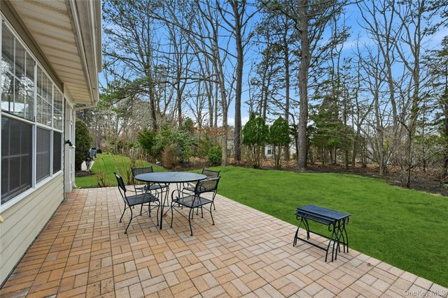 233 Glen Drive 233, Ridge, NY 11961