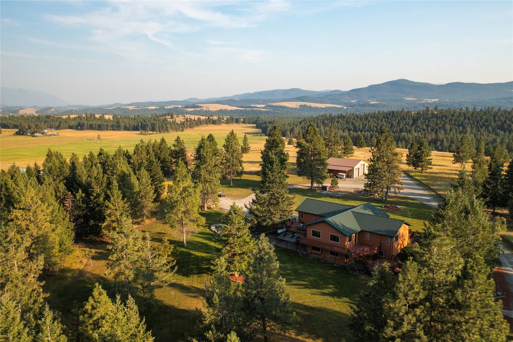 425 Koocanusa Estates Drive N, Eureka, MT 59917 photo 2