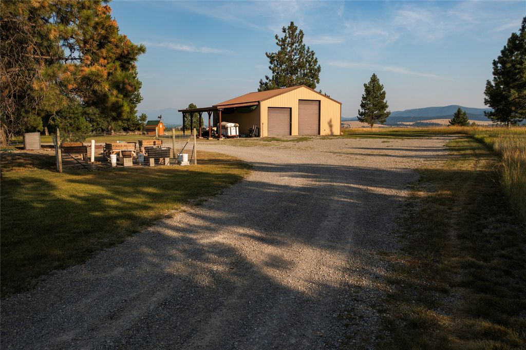 425 Koocanusa Estates Drive N, Eureka, MT 59917 photo 4