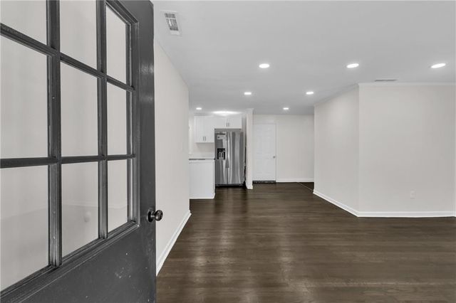 287 Banberry SE Drive, Atlanta, GA 30315