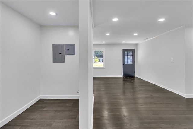 287 Banberry SE Drive, Atlanta, GA 30315