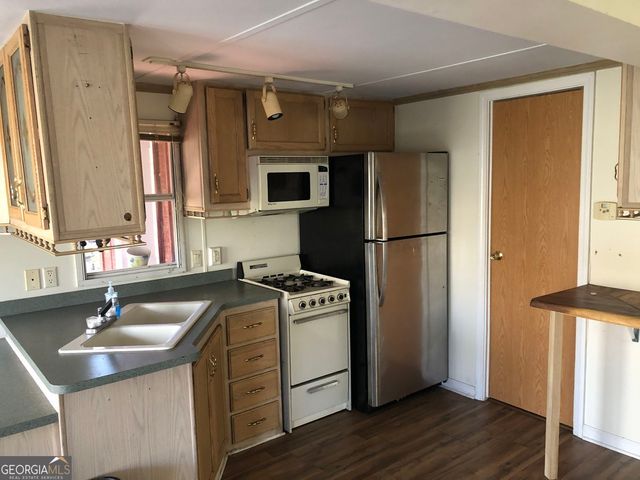 618 Riverside Drive, Cleveland, GA 30528