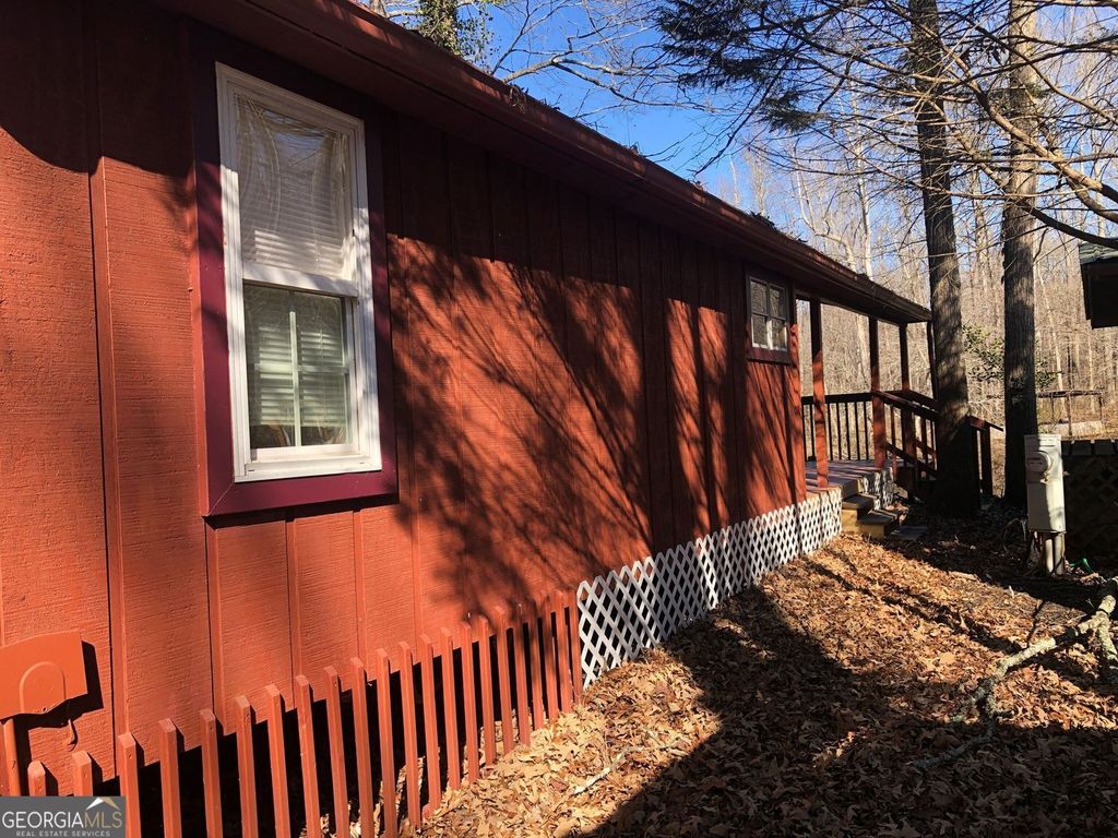 618 Riverside Drive, Cleveland, GA 30528