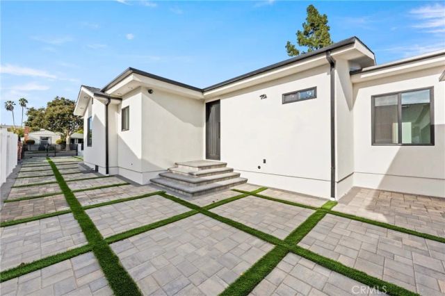 254 W Santa Anita, Burbank, CA 91502