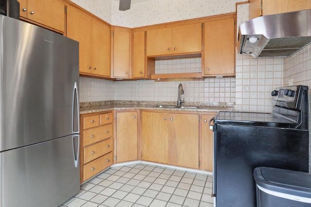 2419 Thor AVENUE, Racine, WI 53405