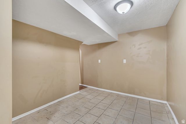 42 S 450 E, Clearfield, UT 84015