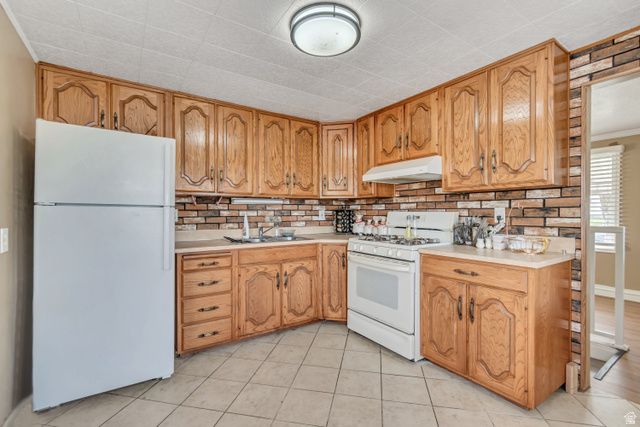 42 S 450 E, Clearfield, UT 84015