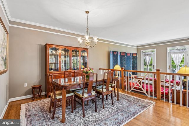 4014 DOGBERRY LN, Fairfax, VA 22033