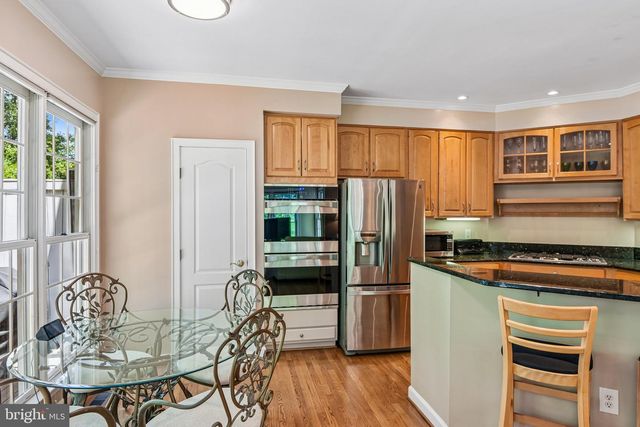 4014 DOGBERRY LN, Fairfax, VA 22033