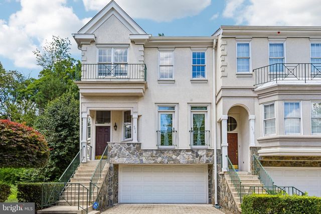 4014 DOGBERRY LN, Fairfax, VA 22033
