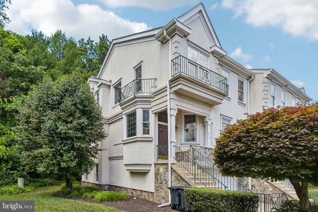 4014 DOGBERRY LN, Fairfax, VA 22033
