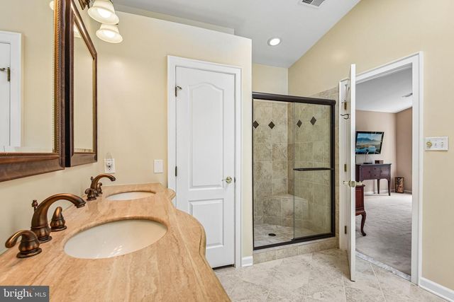 4014 DOGBERRY LN, Fairfax, VA 22033