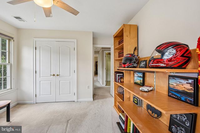 4014 DOGBERRY LN, Fairfax, VA 22033