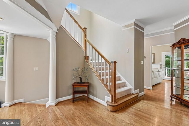 4014 DOGBERRY LN, Fairfax, VA 22033