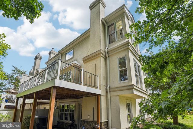 4014 DOGBERRY LN, Fairfax, VA 22033