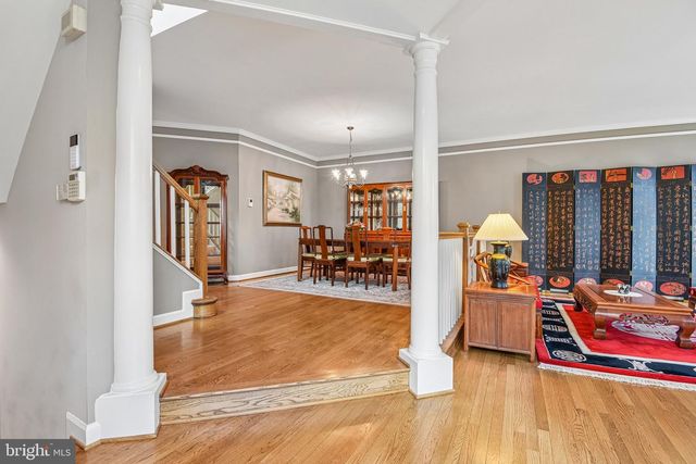 4014 DOGBERRY LN, Fairfax, VA 22033