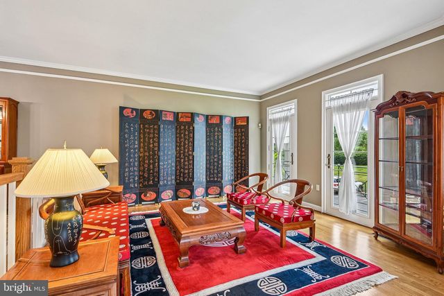 4014 DOGBERRY LN, Fairfax, VA 22033