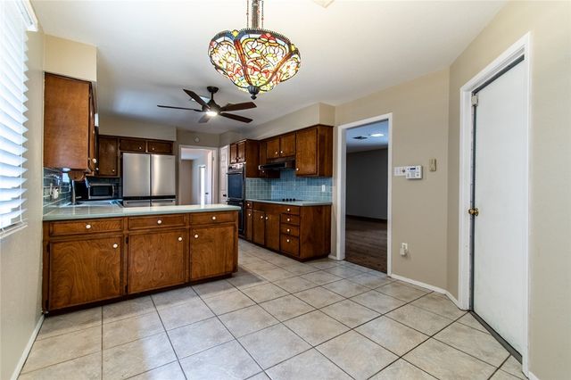 5010 Royalton Dr, Corpus Christi, TX 78413