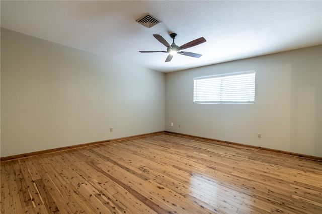 5010 Royalton Dr, Corpus Christi, TX 78413