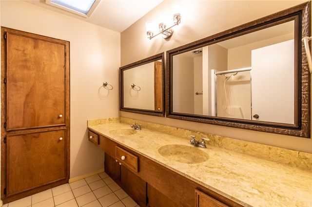 5010 Royalton Dr, Corpus Christi, TX 78413