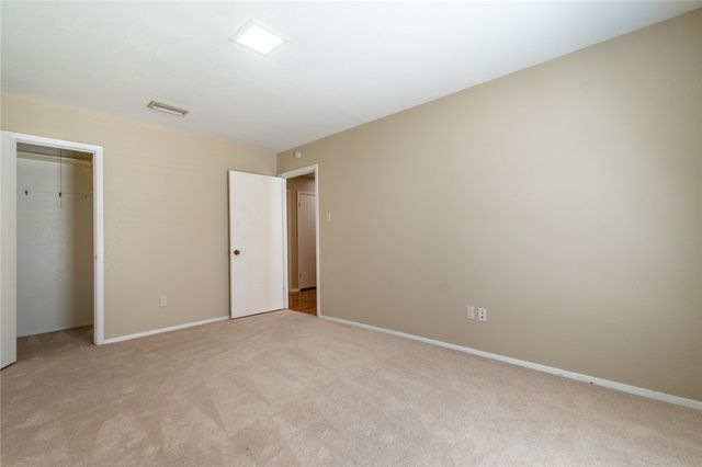 5010 Royalton Dr, Corpus Christi, TX 78413