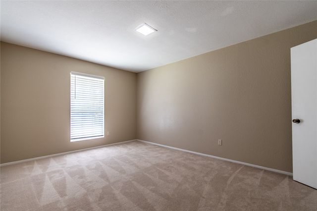 5010 Royalton Dr, Corpus Christi, TX 78413