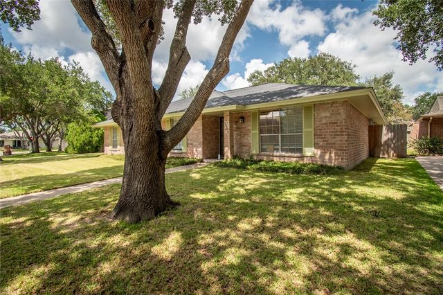 5010 Royalton Dr, Corpus Christi, TX 78413