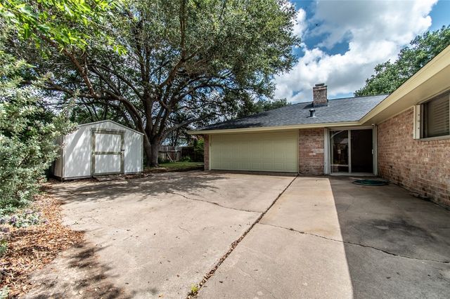 5010 Royalton Dr, Corpus Christi, TX 78413