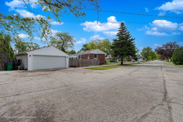 10072 Drury Lane, Westchester, IL 60154
