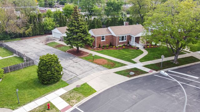 10072 Drury Lane, Westchester, IL 60154