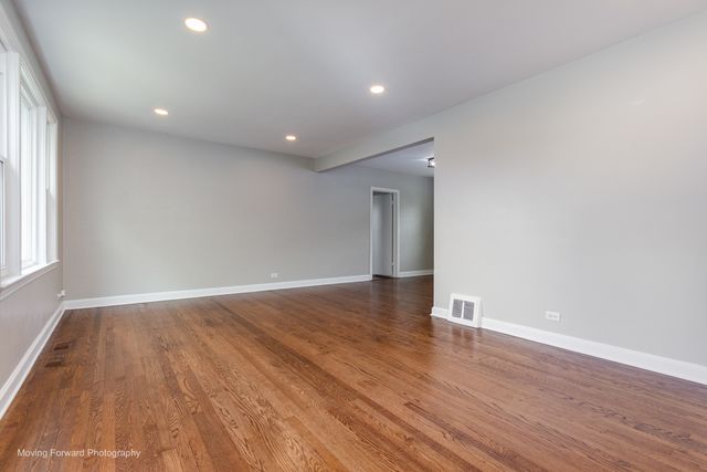 10072 Drury Lane, Westchester, IL 60154