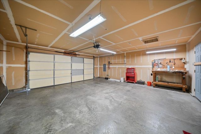 7602 N Old Fort Dr, Spokane, WA 99208