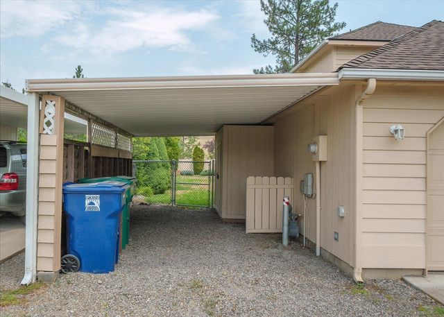 7602 N Old Fort Dr, Spokane, WA 99208