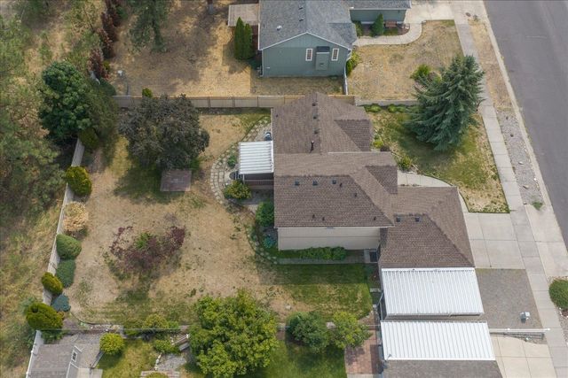 7602 N Old Fort Dr, Spokane, WA 99208