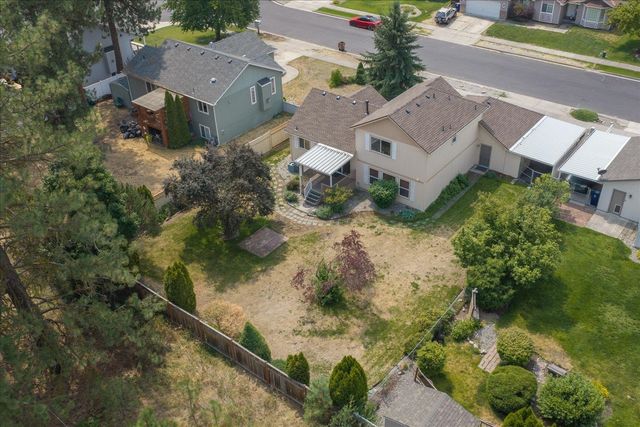 7602 N Old Fort Dr, Spokane, WA 99208