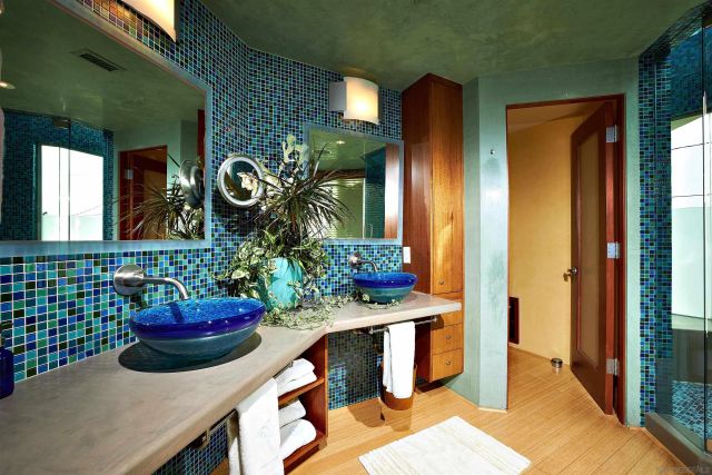 3377 Ocean Front Walk, San Diego, CA 92109