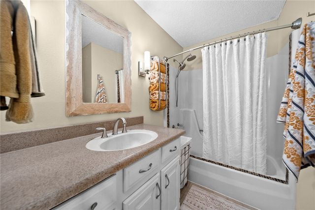 16578 Cypress Lane, Rogers, AR 72756