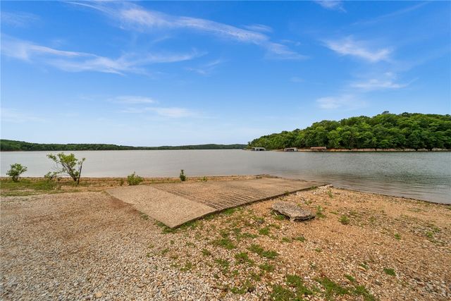 16578 Cypress Lane, Rogers, AR 72756