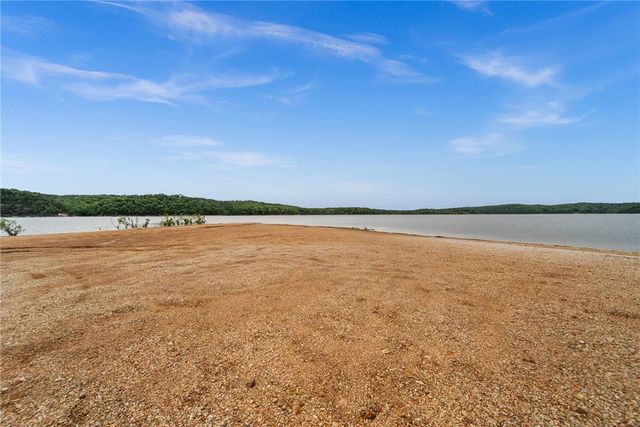 16578 Cypress Lane, Rogers, AR 72756