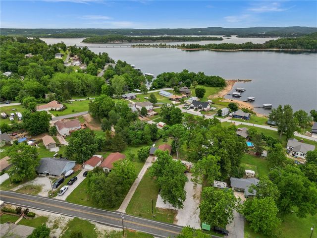 16578 Cypress Lane, Rogers, AR 72756