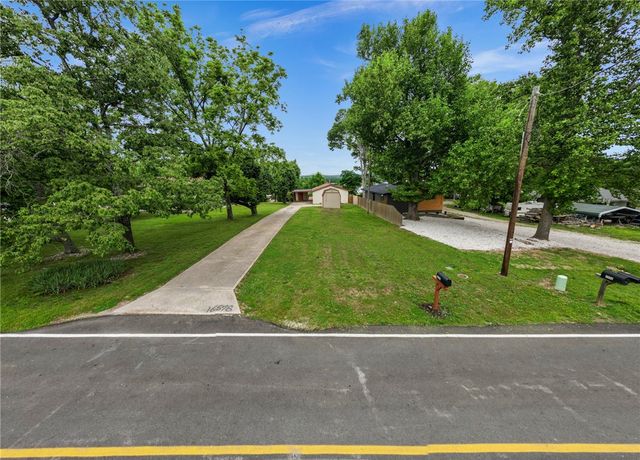 16578 Cypress Lane, Rogers, AR 72756