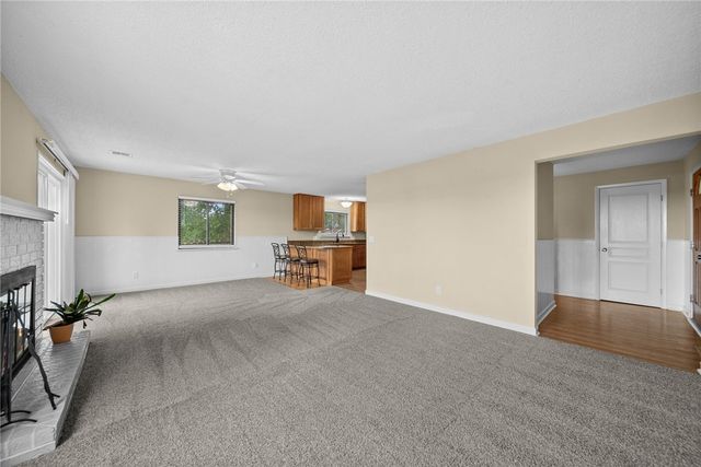 16578 Cypress Lane, Rogers, AR 72756