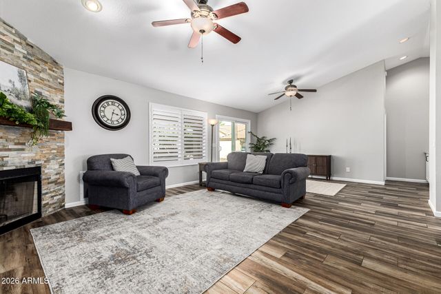 2330 W MYRTLE Drive, Chandler, AZ 85248