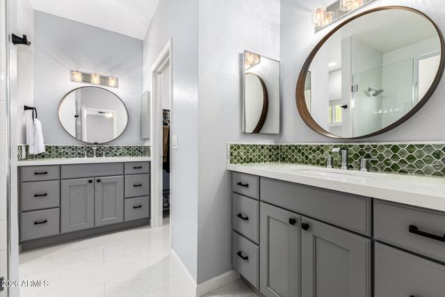 2330 W MYRTLE Drive, Chandler, AZ 85248