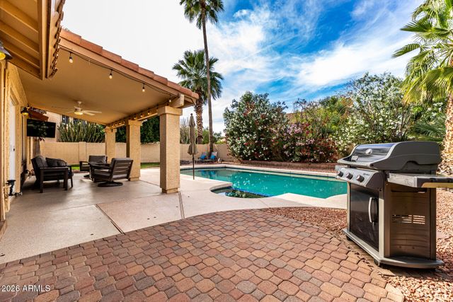 2330 W MYRTLE Drive, Chandler, AZ 85248