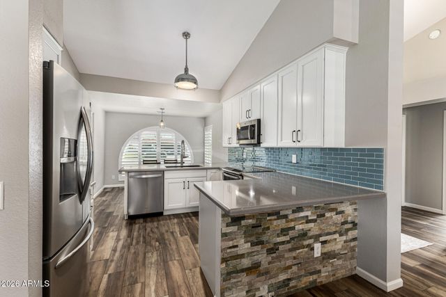 2330 W MYRTLE Drive, Chandler, AZ 85248