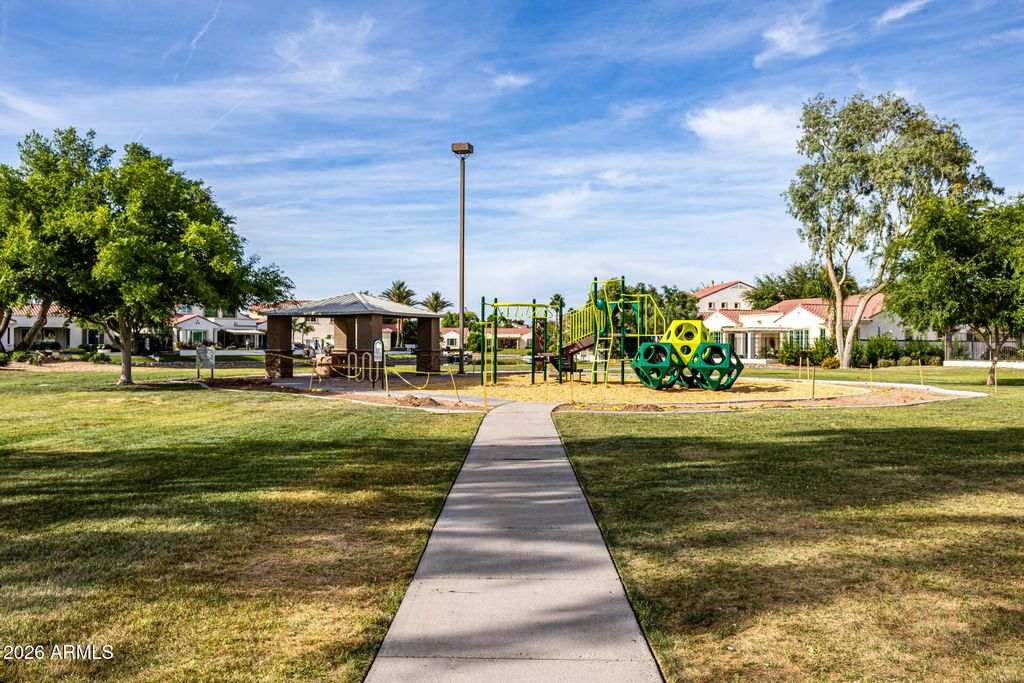 Image 40 of property listing at 2330 W MYRTLE Drive, Chandler, AZ 85248