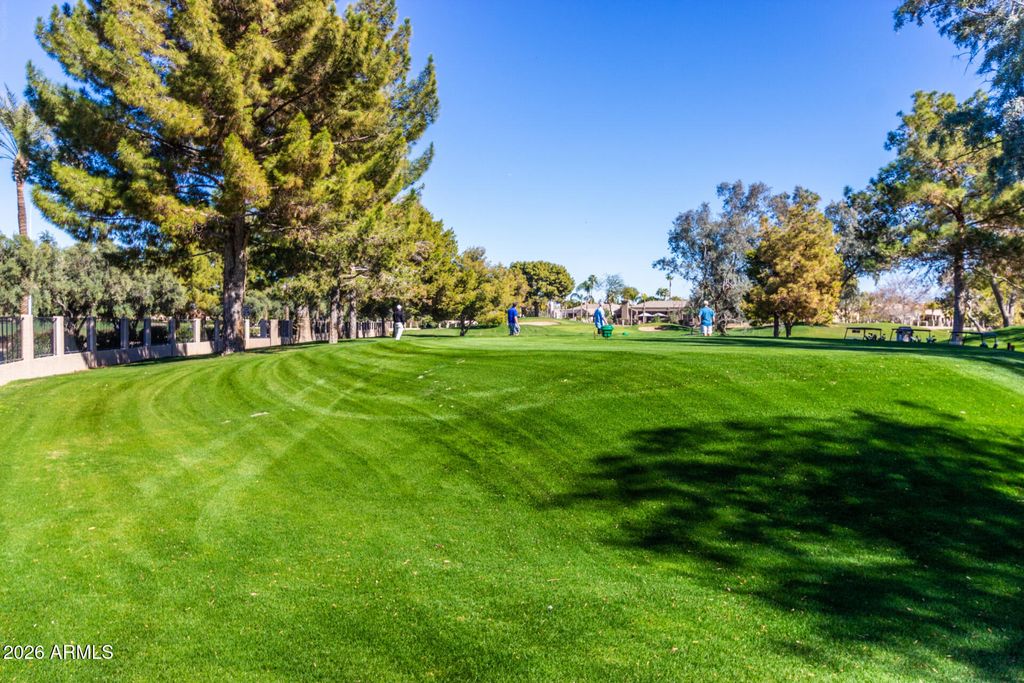 Image 41 of property listing at 2330 W MYRTLE Drive, Chandler, AZ 85248