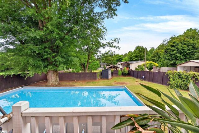 129 Gano Drive, Woodruff, SC 29638