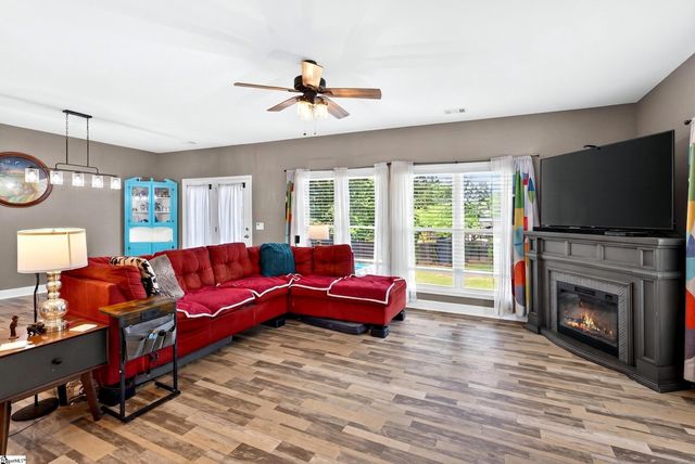 129 Gano Drive, Woodruff, SC 29638